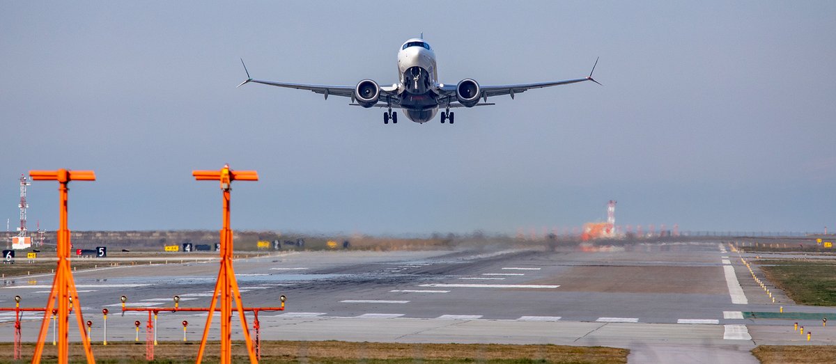 Kent_YVR's tweet photo. AC106 @AirCanada Boeing #737Max8 departure off runway 08R @yvrairport for Toronto. #yvrspotters #avgeek #Vancouver #CFSDW https://t.co/IzUoHa7608