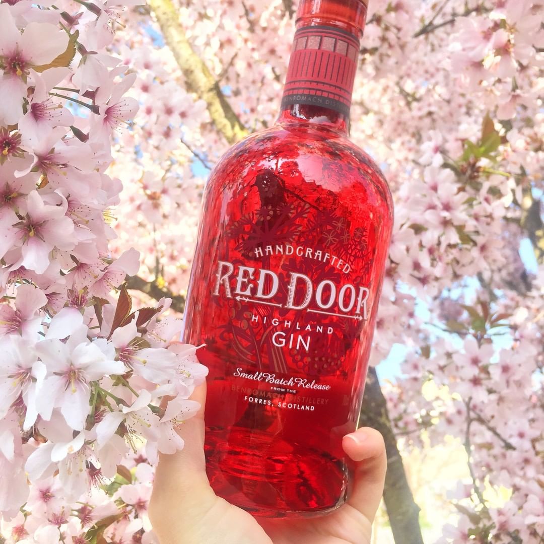 This #MothersDay, we're giving away a bottle of our handcrafted Highland gin.

RT and FOLLOW for the chance to #WIN!

UK 18+. End 21.03.2021.
T&amp;C: reddoorgin.com/competition-te…

#HappyMothersDay #gin #ginandtonic #scottishgin #competition #giveaway #prize #prizedraw