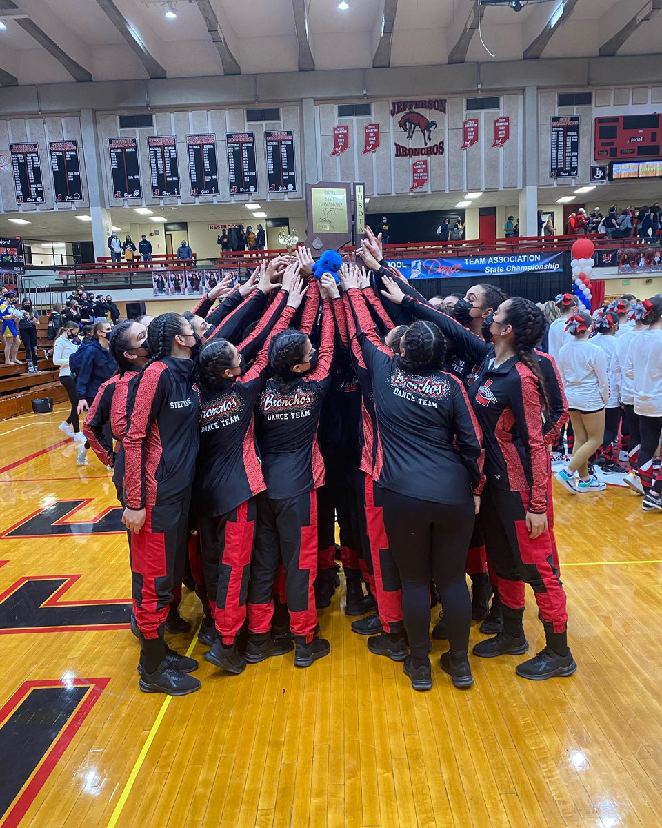 JeffBDT's tweet photo. Our competition season has come to an end, as we place 3rd in the IHSDTA State Championship for the AAA Hip Hop Category.🙌🏼We have come so far this season and have overcome many obstacles. Our team would like to thank our coaches for all of their hard work, and dedication. ❤️🖤 https://t.co/HC0iT74goC