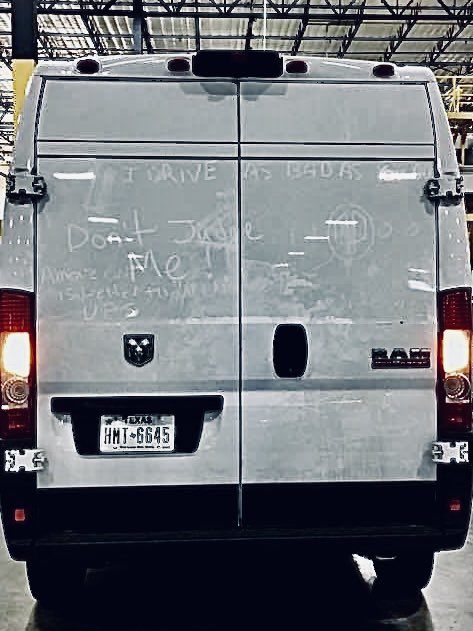 “I DRIVE AS BAD AS YOU” “DONT JUDGE ME” “AMAZON IS BETTER THAN UPS” man, what happened to the fight in<a href="/tag/amazon"class="tags"><span>&#35;amazon</span></a><a href="/tag/vanlife"class="tags"><span>&#35;vanlife</span></a><a href="/tag/amazondriver"class="tags"><span>&#35;amazondriver</span></a><a href="/tag/amazondeliver"class="tags"><span>&#35;amazondeliver</span></a>