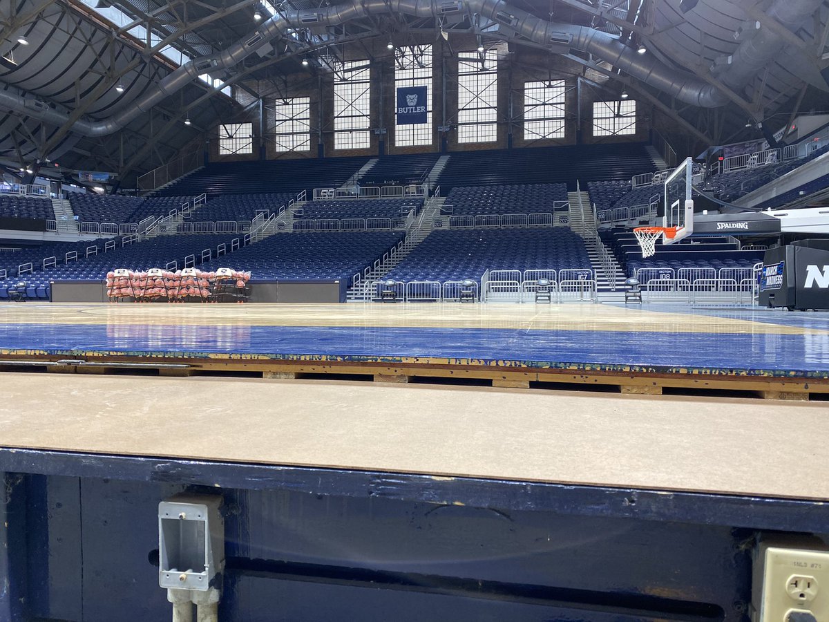 ButlerMBB's tweet photo. 👀

@marchmadness, meet Hinkle Fieldhouse. https://t.co/dOMoAeymUU