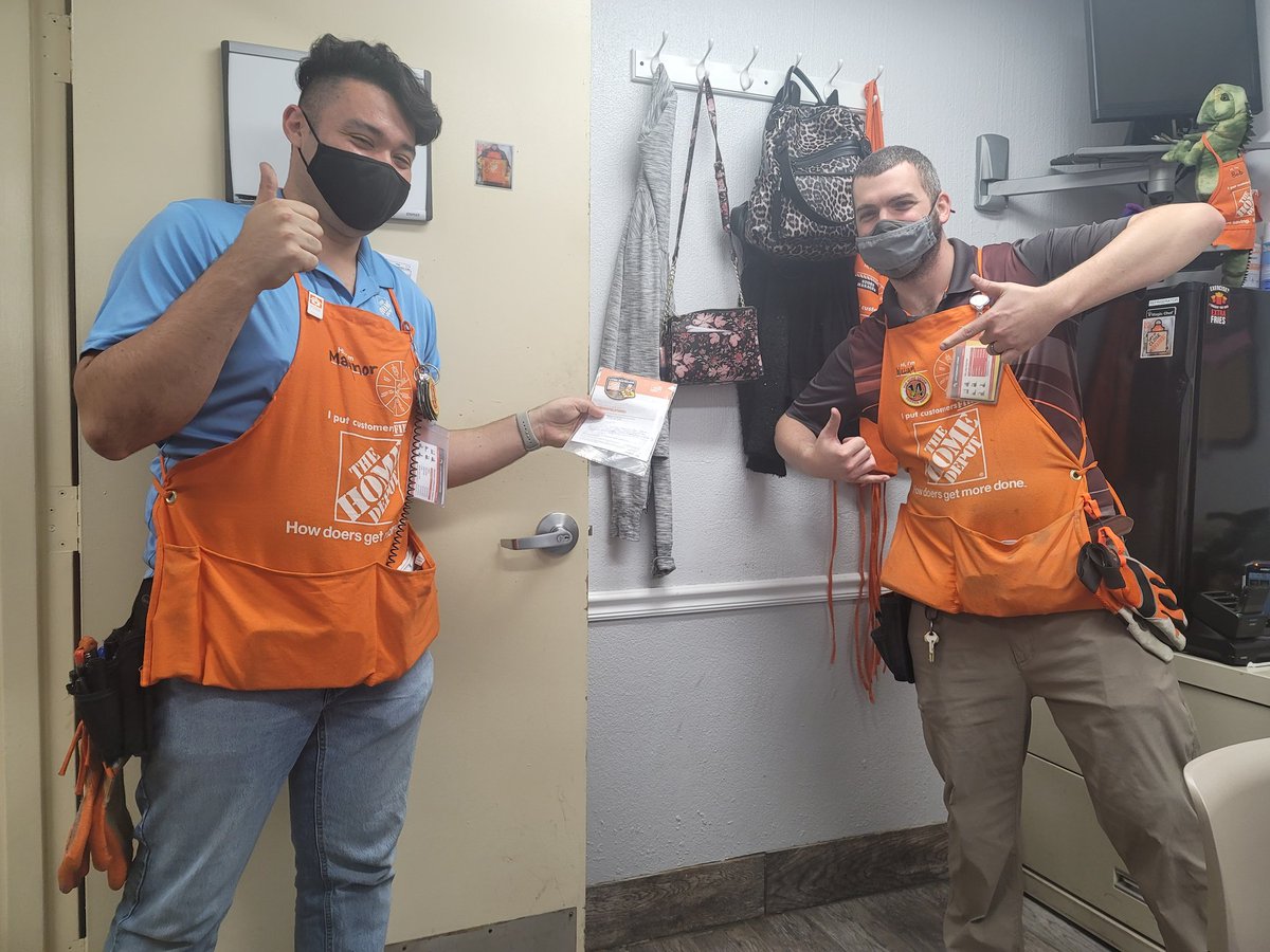 Dee Smith tweet media