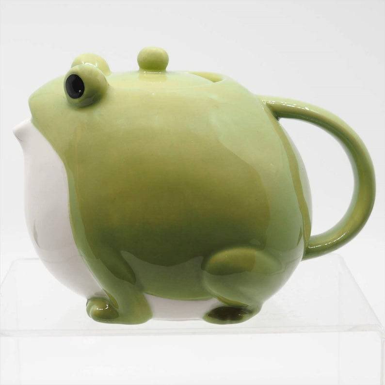 cuteIooks's tweet photo. Frog Tea Set w/ Tadpole Mugs by SakurajapanJP https://t.co/eQdquOZ4sq