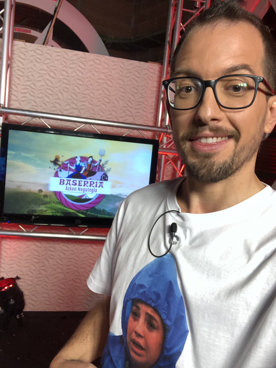 Alexkalextrik's tweet photo. 🏡 @baserriaEITB-ko AZKEN NEGUTEGIA 📺ETB1en
🕙 GAUR gaueko 22:00etan
Spoiler: Nataliaren meme mitiko batekin egindako kamiseta batekin aterako naiz.🤣🤣🔥🔥 #BaserriaEITB #Debatea https://t.co/IFa6tti0tW