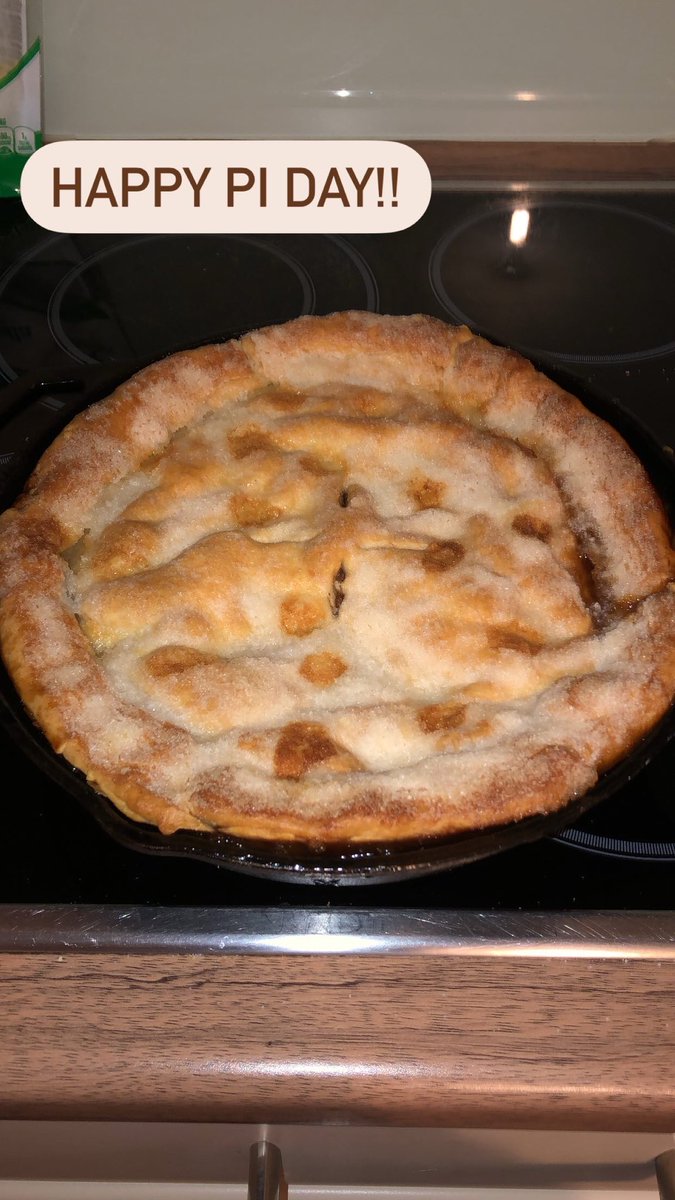 _lolmi16_'s tweet photo. Happy Pi Day guys!! https://t.co/xPAnFoe6Zw