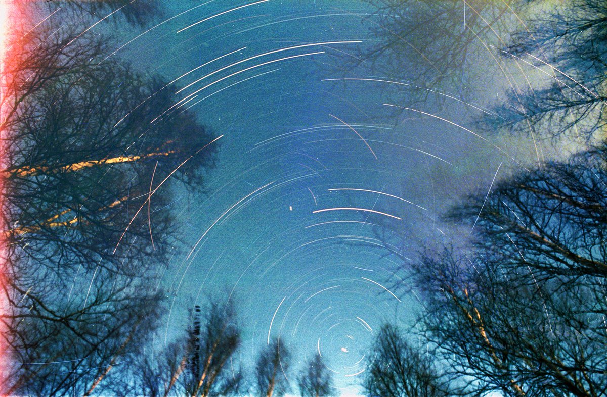 jwleder's tweet photo. Astrophotography from the far north on 35mm film https://t.co/fHsB4xXyrO