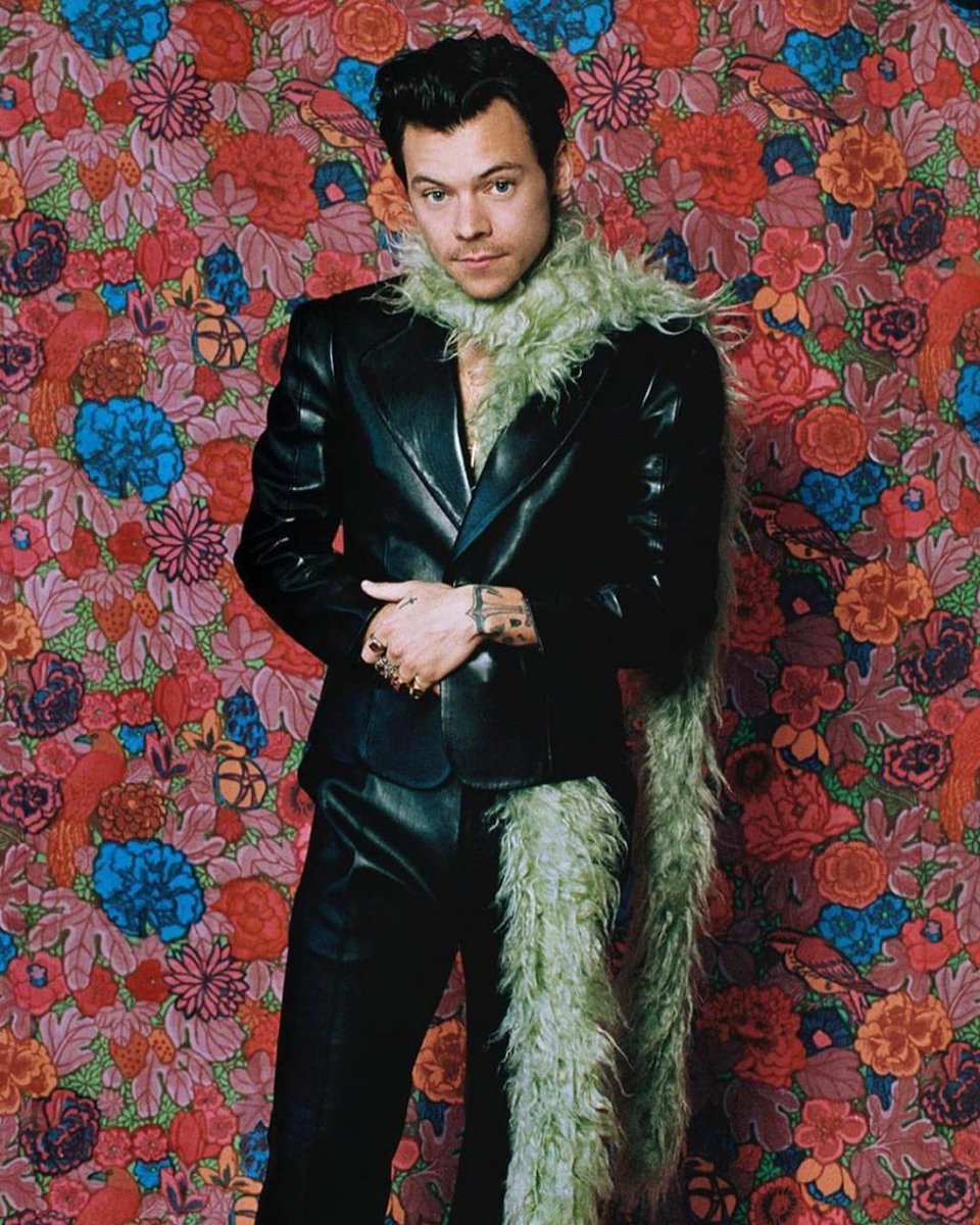 gxldennlouis's tweet photo. estoy tan orgullosa de lo que ha logrado, estoy tan feliz por él y su primer grammy, Harry se merece todos los premios del mundo. Sos arte pibe✨ PROUD OF HARRY
YOU GOT THIS HARRY #grammys2021 #HarryStyles https://t.co/wr8vYY6CZ4