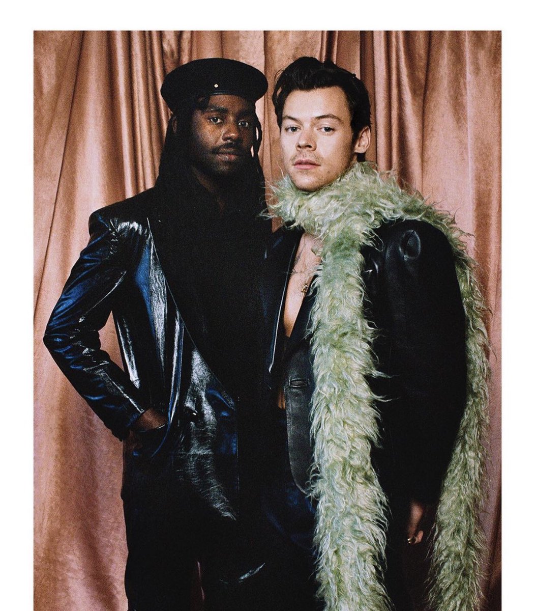 gucciskiss's tweet photo. Are you kidding me? OMG https://t.co/fNRlfxCLDd