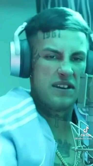 _onerolita's tweet photo. Cuando le agregan pasa de uva a la empanada https://t.co/CrntjUlWH8