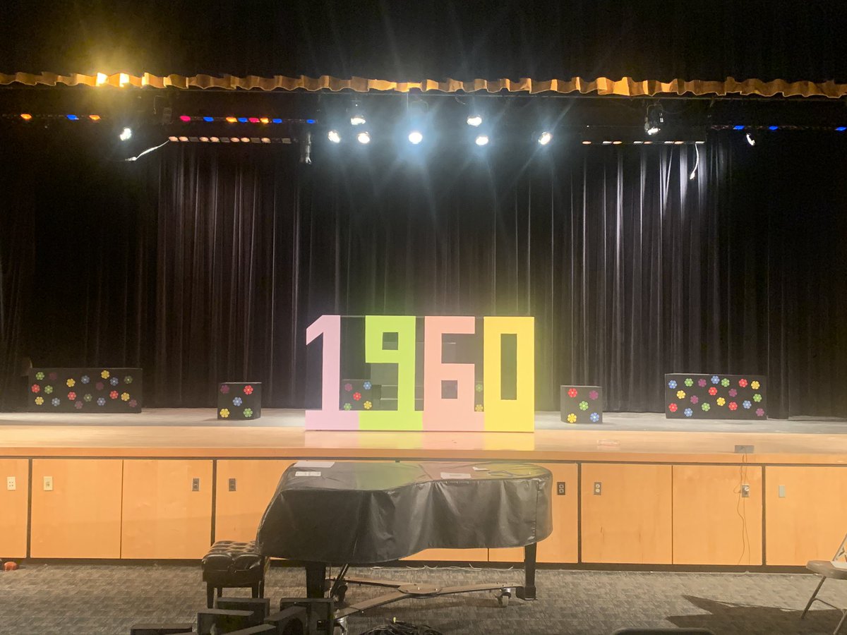 Cast and Crew of <a href="/SpartanStage/">Spartan Stage</a> musical Breaking Up is Hard to Do worked hard this weekend to get the lights and sets ready for our musical taping. You can stream it LIVE this May as we celebrate the arts at <a href="/ESMSchoolDist/">ESM Central Schools</a> Details coming soon!