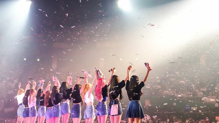 Kat⁷ 𖧵 ⟬⟭ 回 生⁹ ₄ ⁵ 合 tweet media