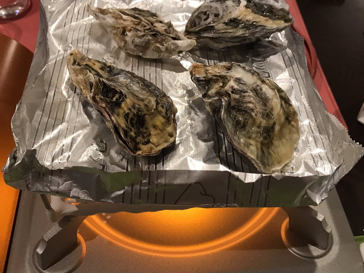 seven1218's tweet photo. 牡蠣2日目はコンロで焼きにしてみた!来年あったらまた頼んじゃうかもー
香川のどこかのふるさと納税やっちゃおうかなぁ…(笑) #日本酒応援団 #牡蠣 #KAMOGATA #ペアリング https://t.co/4pYd5Ho0jK