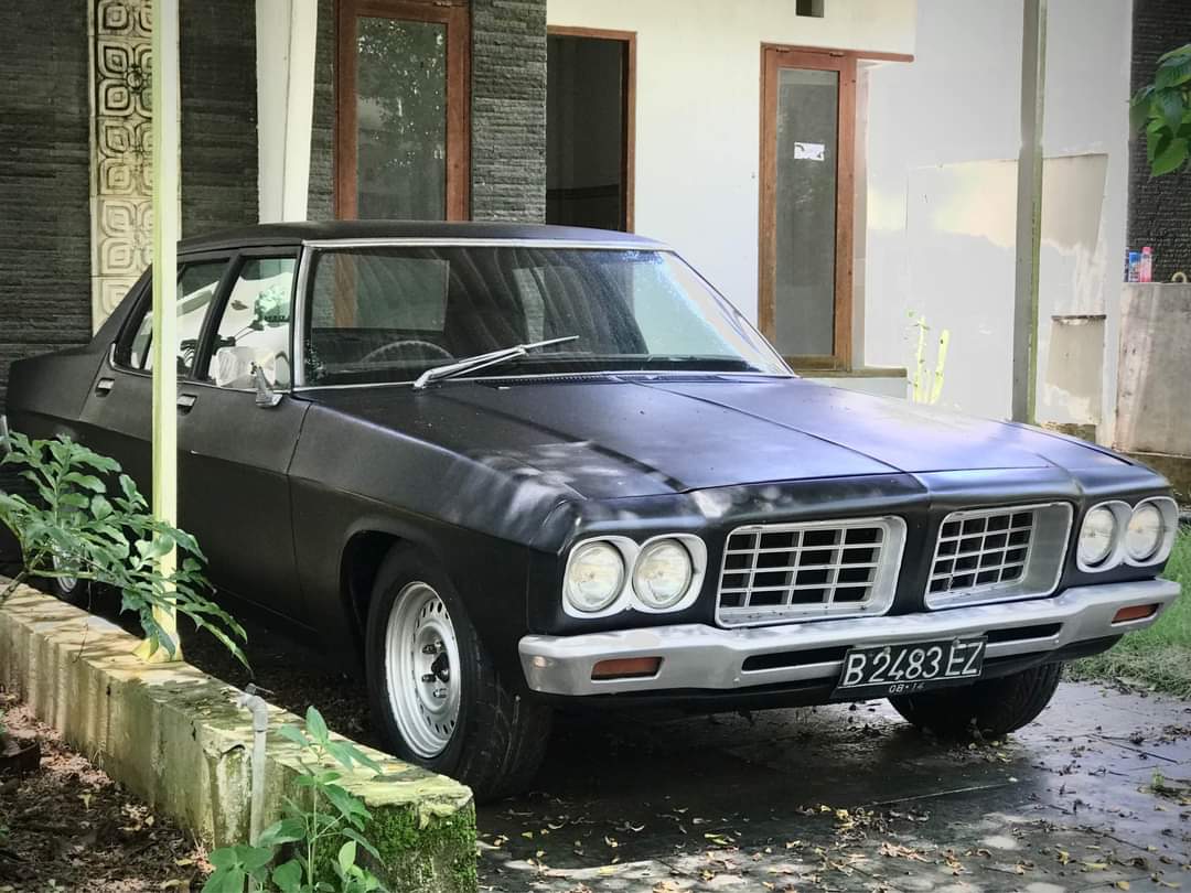 Suka Mobil Tua tweet media