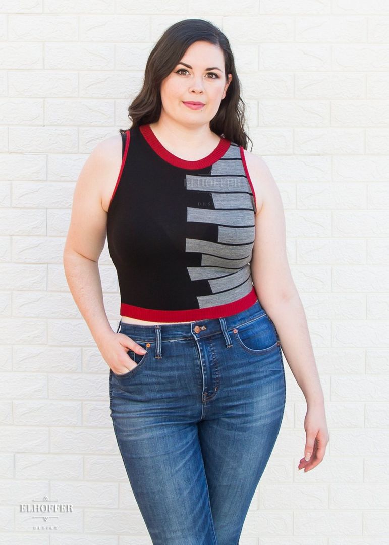fashion_fandom's tweet photo. Are you as excited about #FalconandWinterSoldier as I am? Start your pregame now by with this crop sweater from @ElhofferDesign. Available for preorder now. Click ➡️ to shop. https://t.co/tU5cSVGKJQ #marvelfashion #geekchic
Photo: @laurenephoto https://t.co/jwL8I7Mdju