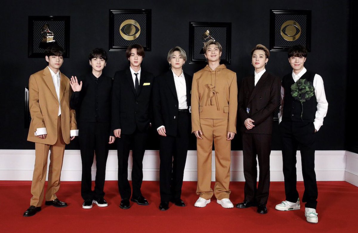 Maria36187645's tweet photo. 🥺💖🥲💜
 #LightItUpBTS #BTSOurGreatestPrize 
#방탄소년단 
 #BTSARMY https://t.co/6fDHwlG2Mt