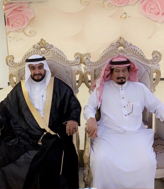 Alhuthifa_'s tweet photo. احتفل الأُستاذ علي بن حمدان العامري مساء اليوم بزفاف ابنه (ياسر) على ابنة الأُستاذ يحيى احمد الصوفي في حفل عائلي مختصر بخميس مشيط
تهانينا الصادقة 
الف الف مبروووكـ
بارك الله لهما وبارك عليهما وجمع بينهما في خير https://t.co/BzElu70r3z