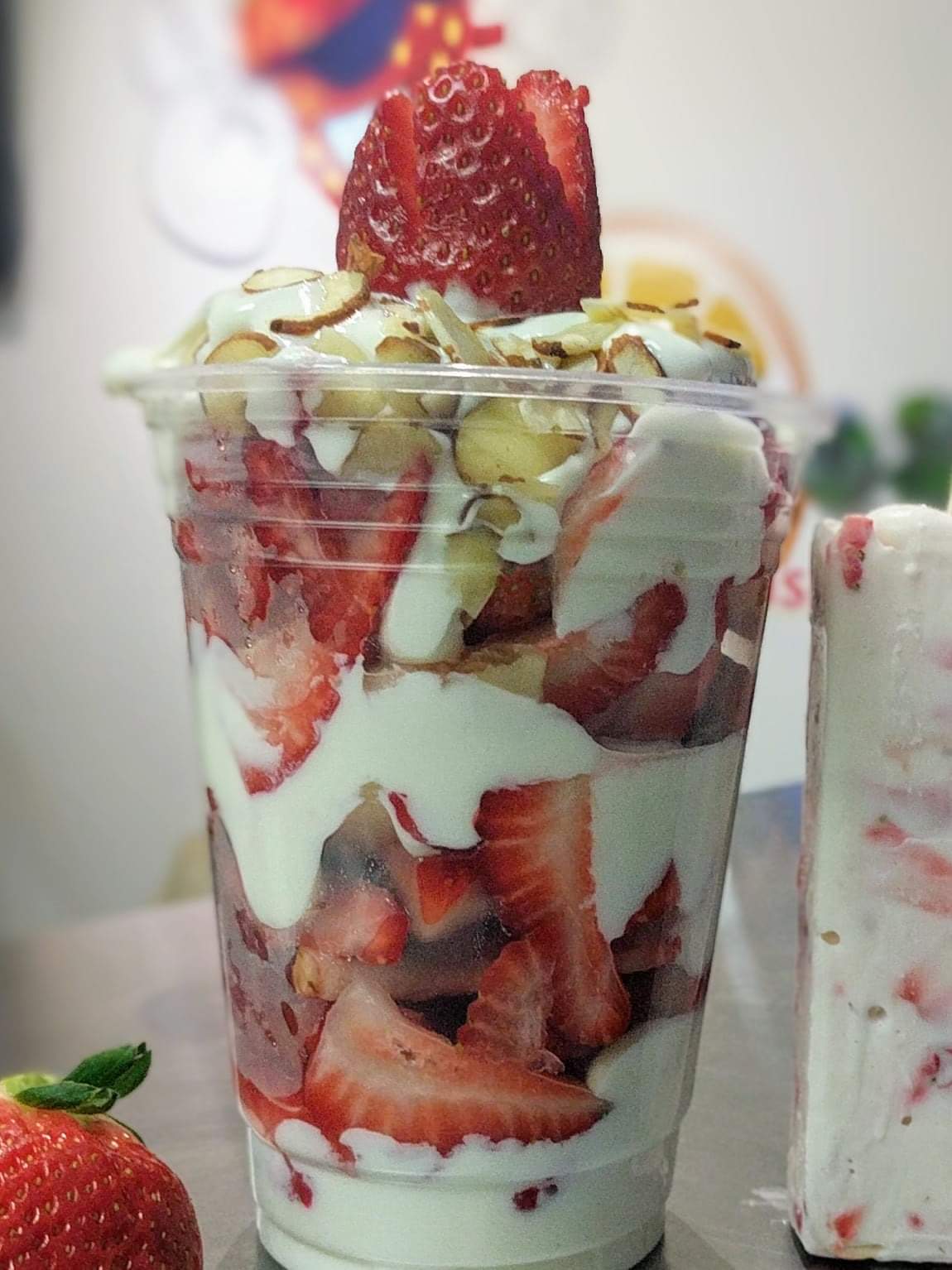 Vaso De Fresas Con Crema
