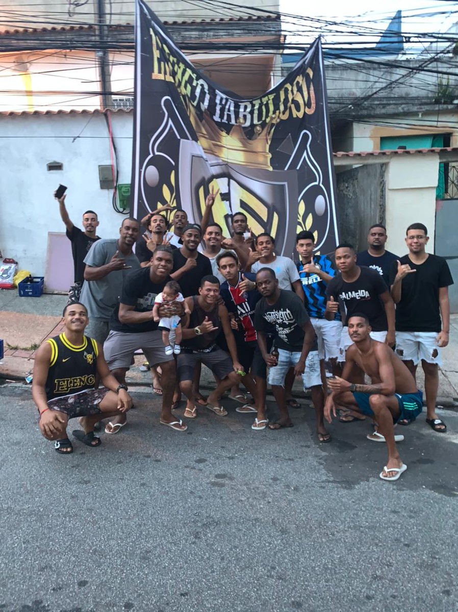 Turmaelencof's tweet photo. 2022 TROPA É RUA. E.FABULOSO 👊🥇🏆🏀 https://t.co/3B2zIx9KiI