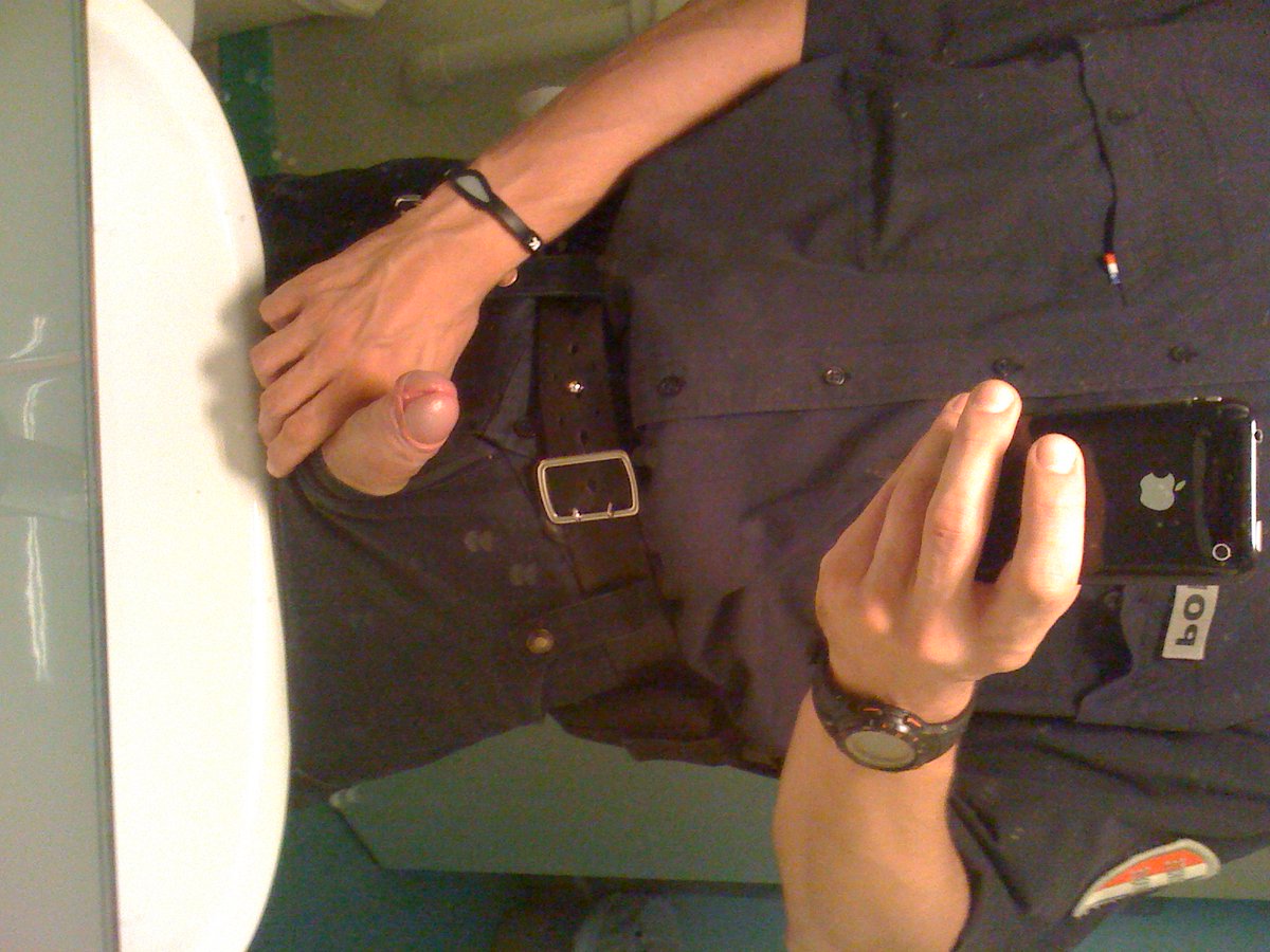 FantasiesShared's tweet photo. #Flic bien raide, en #branle dans les #chiottes du commissariat La vidéo pour 50 likes !😋#cops #cock 
@sexybouuuu @fab_moran @StraightBoysFun @jhon81cr @bdbatebro @frenchspyguy @vwsimpsons @cocks_in_public @Xtudo24 @gadjo83 @LOPEUR45 @voyeur_75 @str8baitboys @GAYPublicSexxx https://t.co/0Dn4gs0wyY