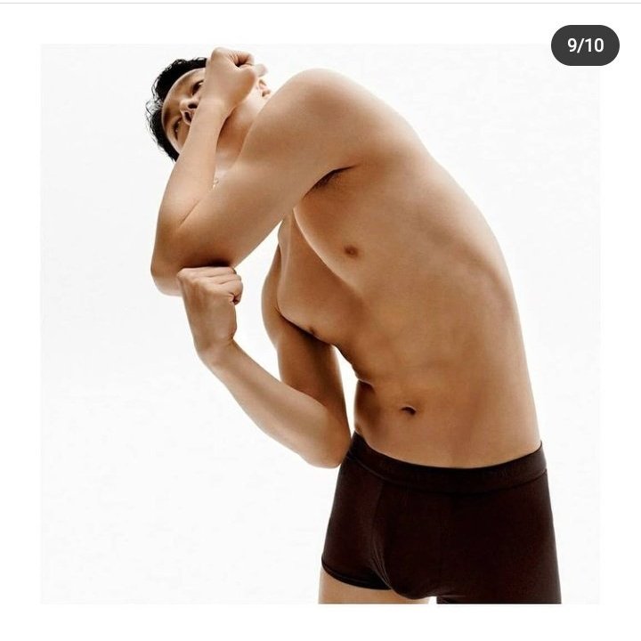 Video pornoni masxara qiladi. Dogiston erotikasi