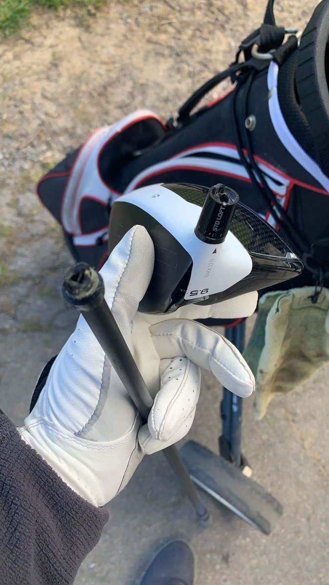pabloalonsoc's tweet photo. @MovistarGolf No me pierdo nada de  #ThePlayersEnMovistar porque es un buen plan. Y porque necesito un nuevo driver. Ayer partí el mío 😇🏌🏻 https://t.co/CJItszeM50