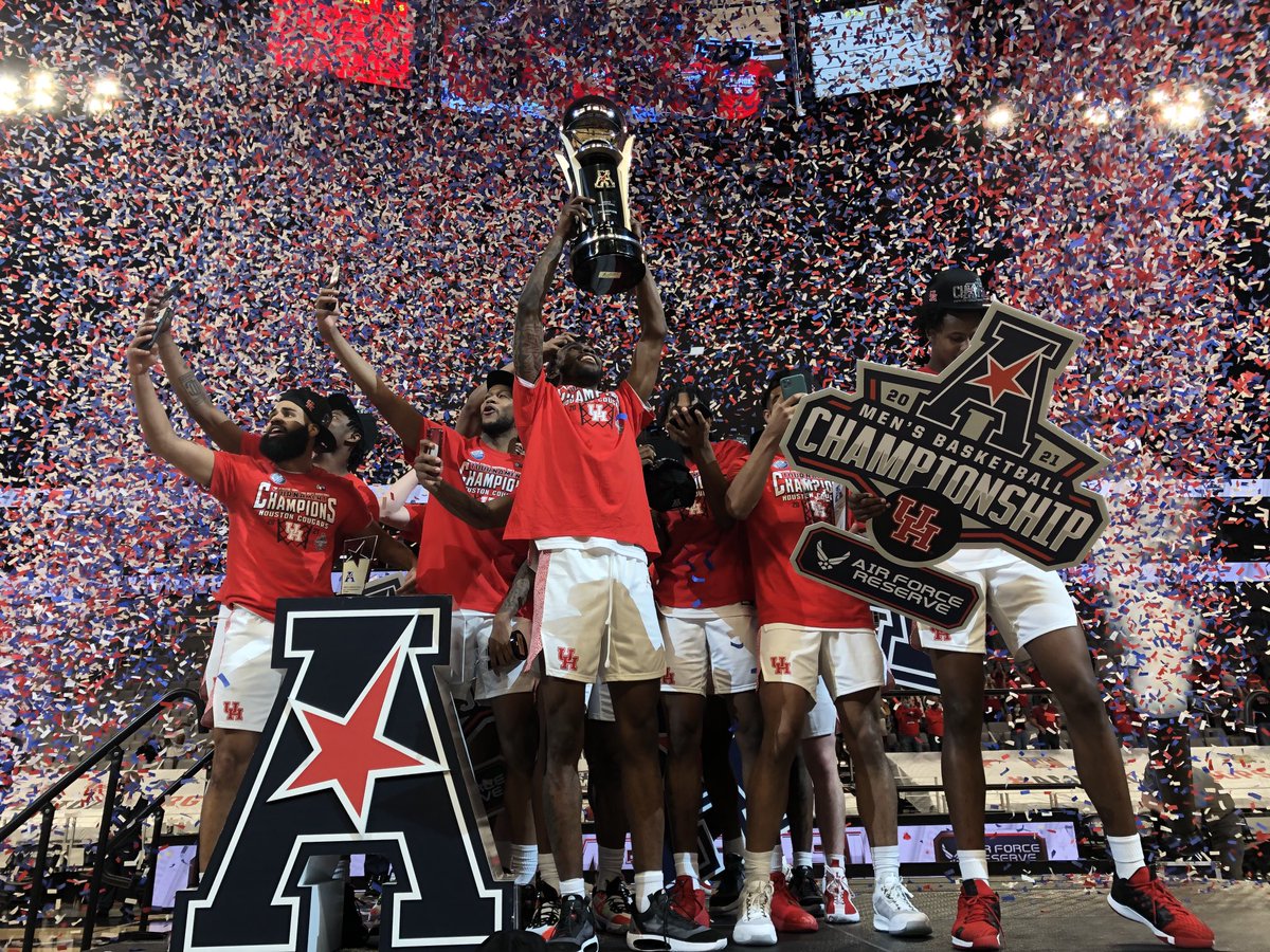 UHCougarMBK's tweet image. Your 2021 ⁦@American_MBB⁩ Champion... the ⁦@UHouston⁩ Cougars

#ForTheCity x #GoCoogs