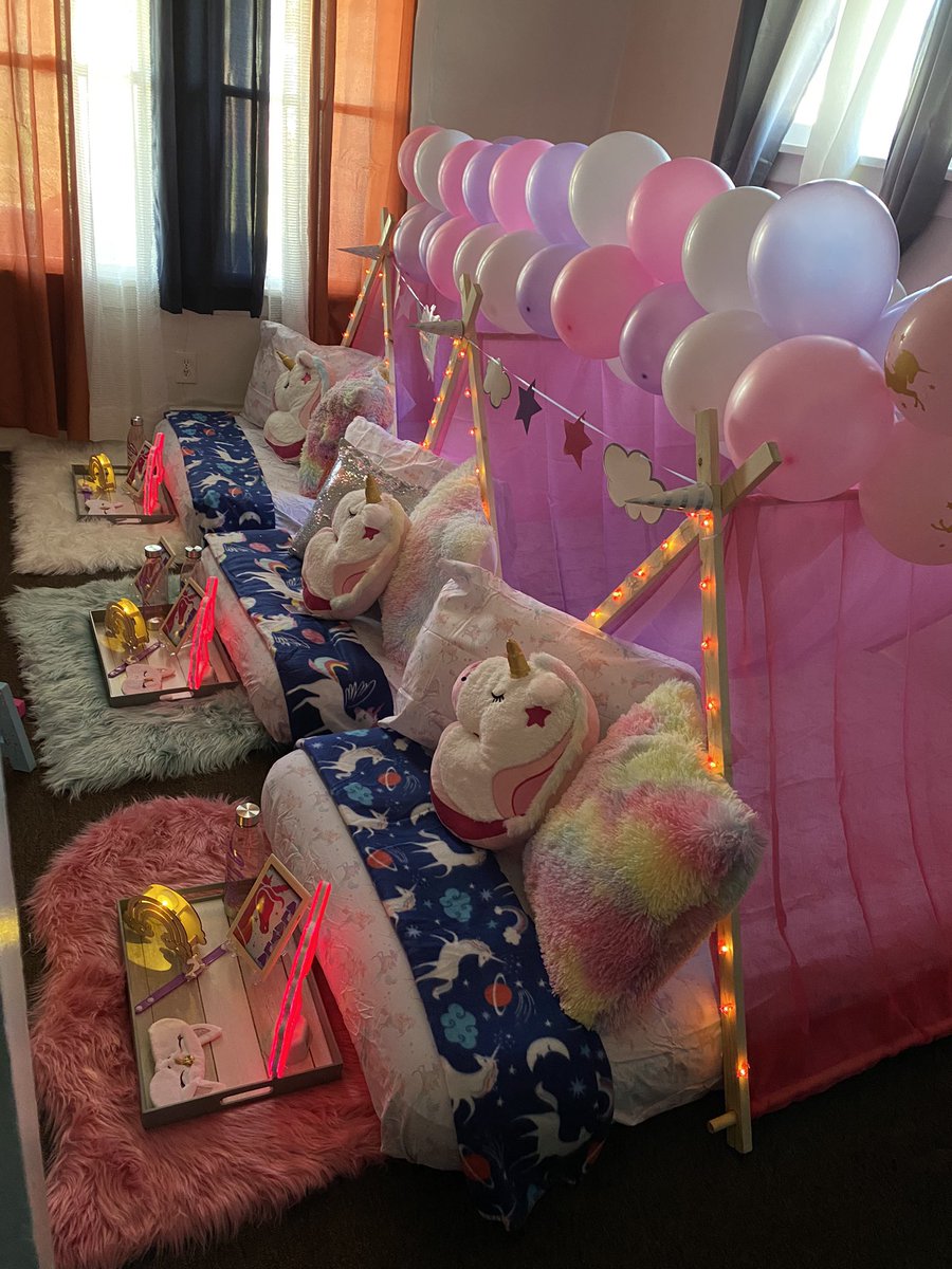 ShareeseUlis's tweet photo. Let us take care of your slumber party? π¦
#slumberessentials https://t.co/BLZJlU8hum