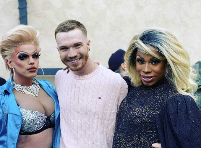 I dont remember much from yesterday but I had an awesome fuckin time and these 2 hoes made my whole day
@Honey_Davenport