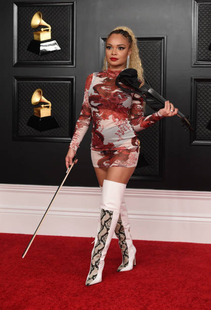 AwardShowNews's tweet photo. .@MapyViolinist at the 63rd Annual GRAMMY Awards. 
#GRAMMYs https://t.co/71kcYZ8Zbc