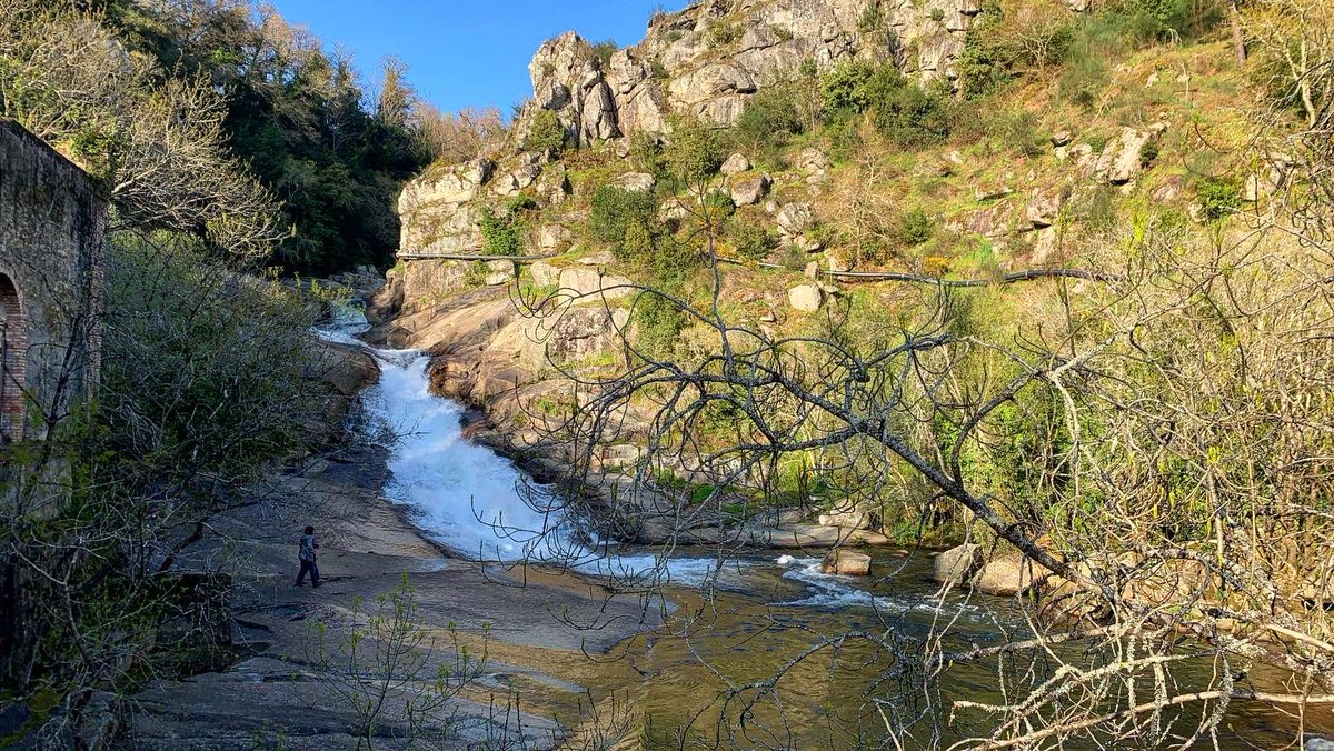 PattyPortonovo's tweet photo. Fervenza de Segade 🏞😍 #CaldasdeReis #Riasbaixas #Domingo #Fervenza #Segade #Pontevedra #Galicia https://t.co/J8gML9HWrw
