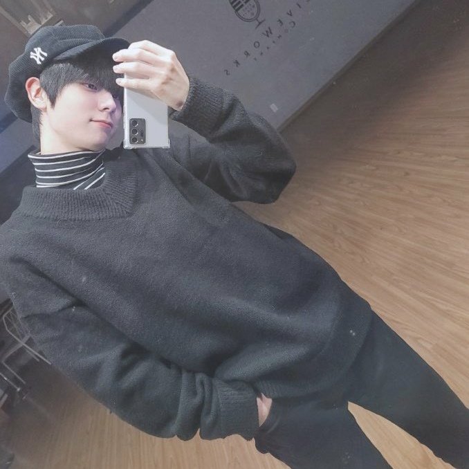 hadjooxz's tweet photo. #Teamoneselcaday #ThankYou1TEAM #1TEAMSelca #TeamOneForever #TeamOne
@1team_official @1team_twt
Kinda late but I'm here, thank you 1team for this amazing two years we spend thogether. Always forever teamone<3 https://t.co/CthkQZyk7V