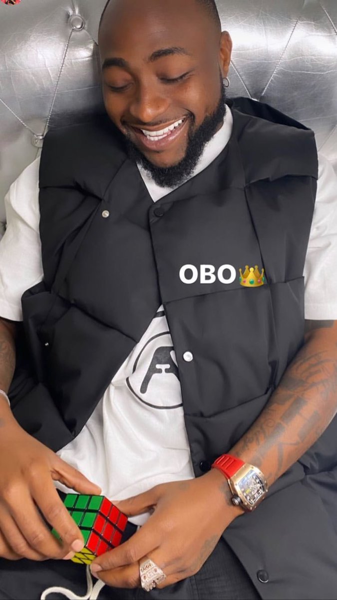Kellybonito_'s tweet photo. Retweet if Davido is your Goat ... #GRAMMYs https://t.co/epgYIALUFf