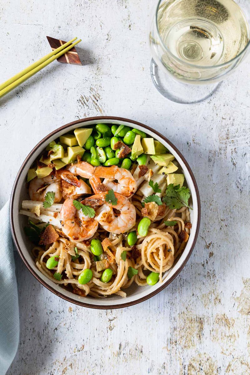 UrbanFoodieKtch's tweet photo. This udon noodle bowl is topped with grilled shrimp and a tasty miso sauce for a great weeknight dinner for two! https://t.co/YoeUmwFwSH https://t.co/b2H8Tu9f3G