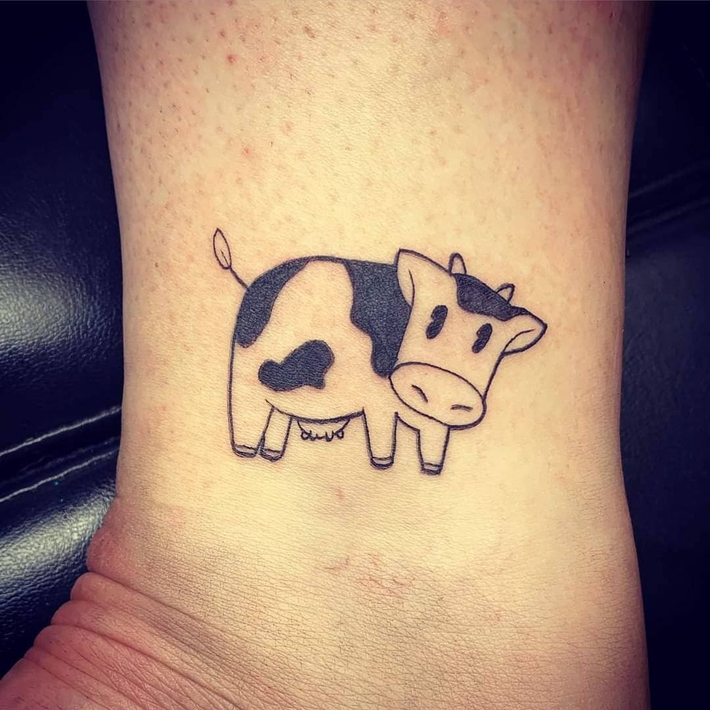 12 Minimalist Cow Tattoo Ideas To Inspire You  alexie