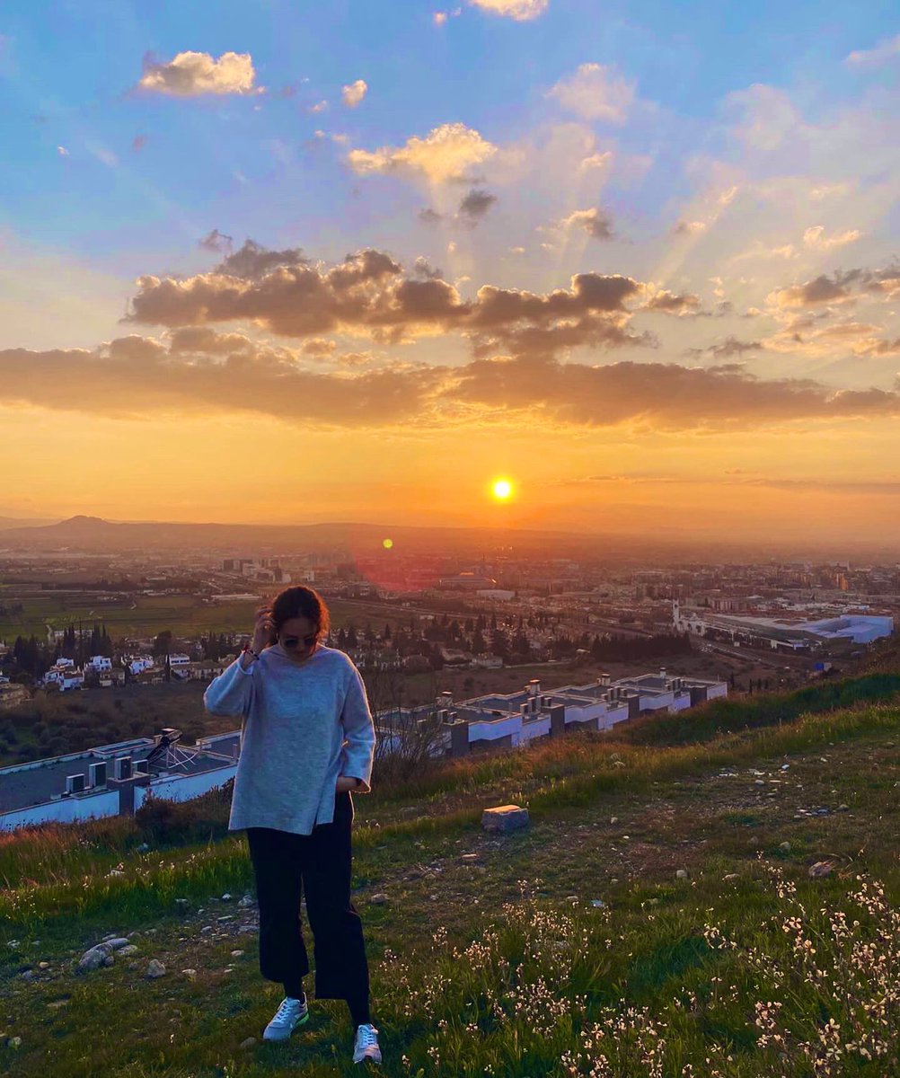 MariaCastle_'s tweet photo. me basta con poco🥰 https://t.co/RH8LuUt4H0