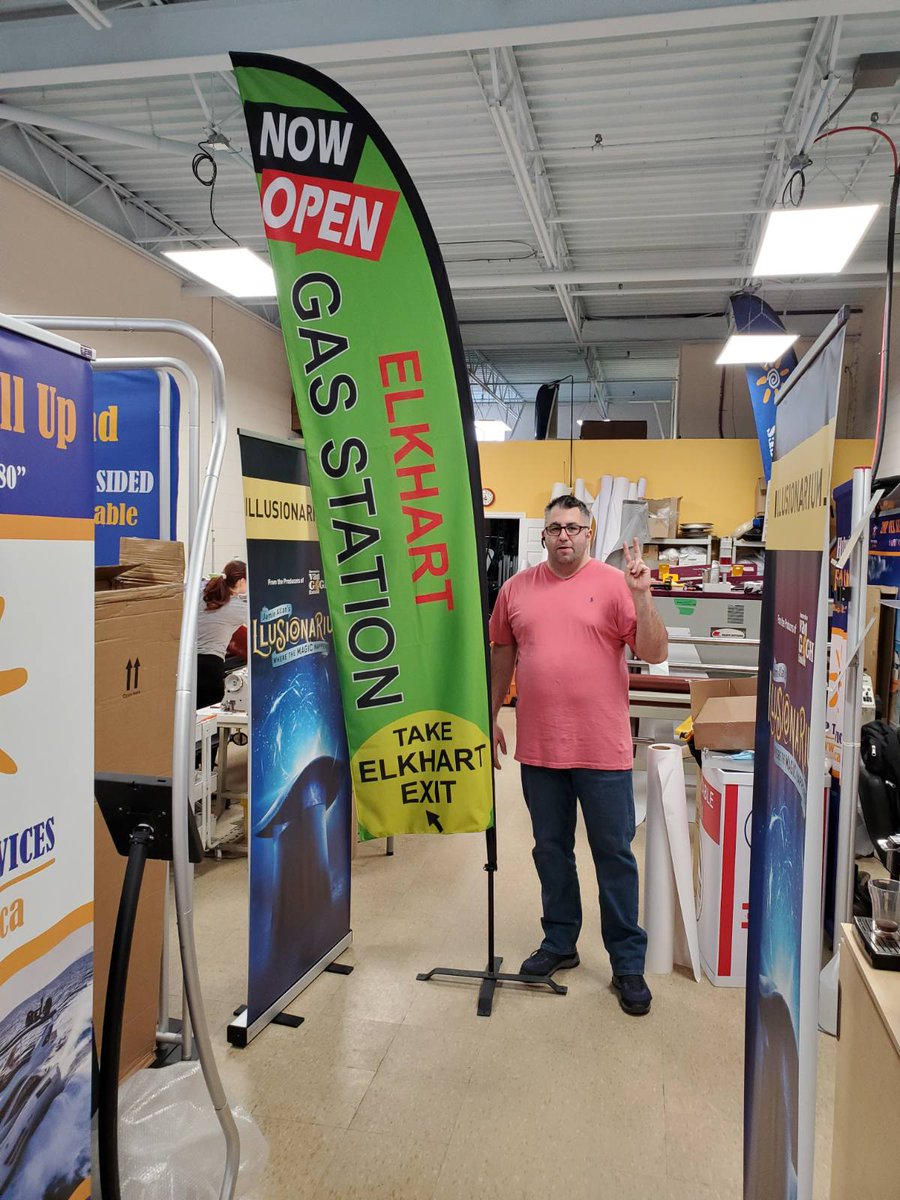 2mptexservices's tweet photo. Outdoor Events became the GO-TO platform for most companies to communicate with their Clients and we have Custom Double-Sided Printed Flags from 9ft to 17ft Tall #signagesolutions #virtualadvertising #targetaudience #printedbackwalls #print #printing #marketing #Flagstaff #flags https://t.co/kjwbt9XjBG