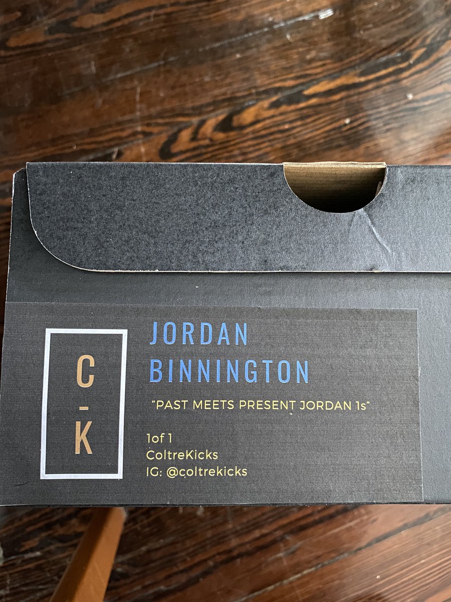 ColtreKicks's tweet photo. Thank you @binnnasty for letting me laced you with a pair of custom kicks! @StLouisBlues https://t.co/S5q5co69r3
