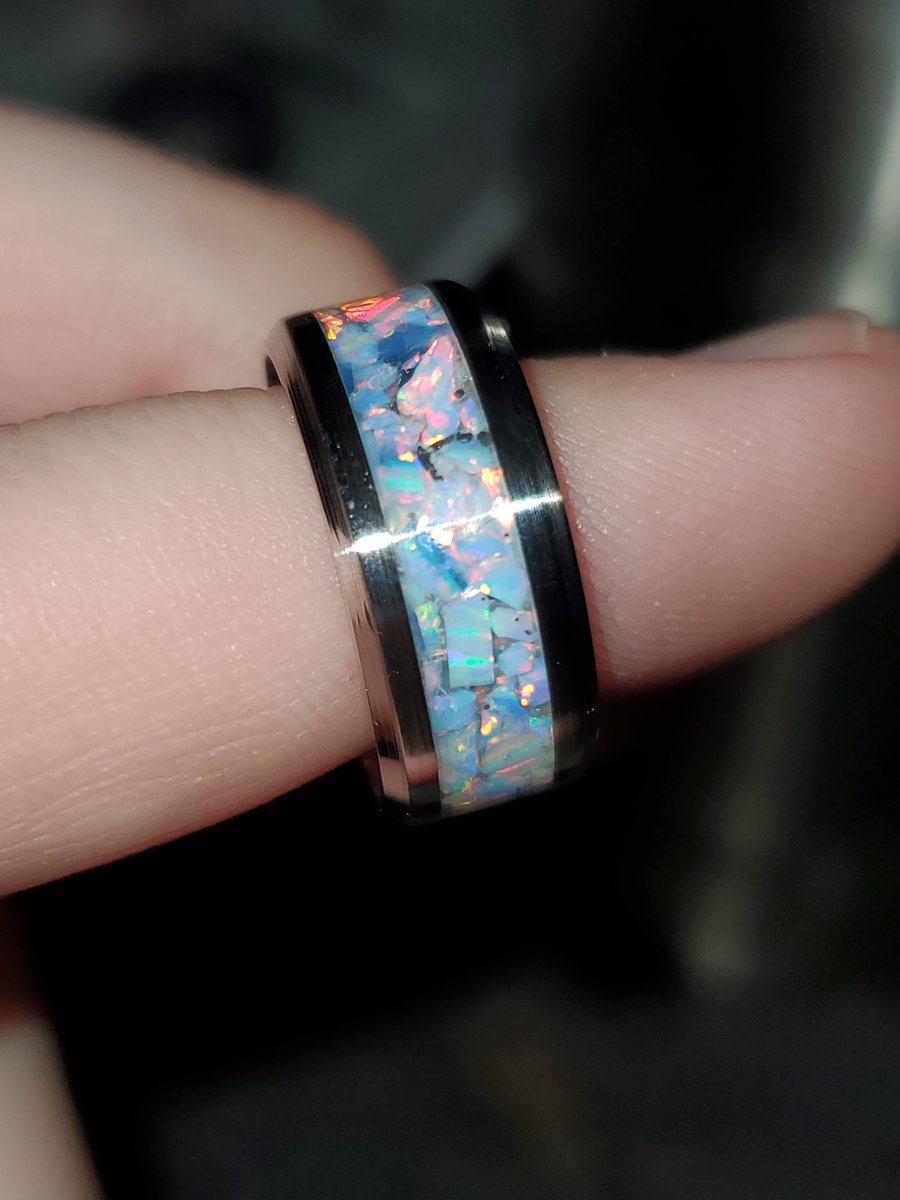 KyllerKustoms's tweet image. Hey all, I make custom rings!

Currently they're $35+ (free shipping CONUS) and I can do all sizes and colors.

If you're interested in getting a matching set, my DMs are always open.

If youre not interested yourself, I'd appreciate it if you shared so others can see :)