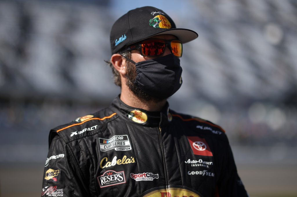 JoeGibbsRacing's tweet photo. RT to congrats @MartinTruex_Jr on his first win @phoenixraceway and of the 2021 season 💪

@BassProShops | #TeamToyota https://t.co/pR9EQi7Say