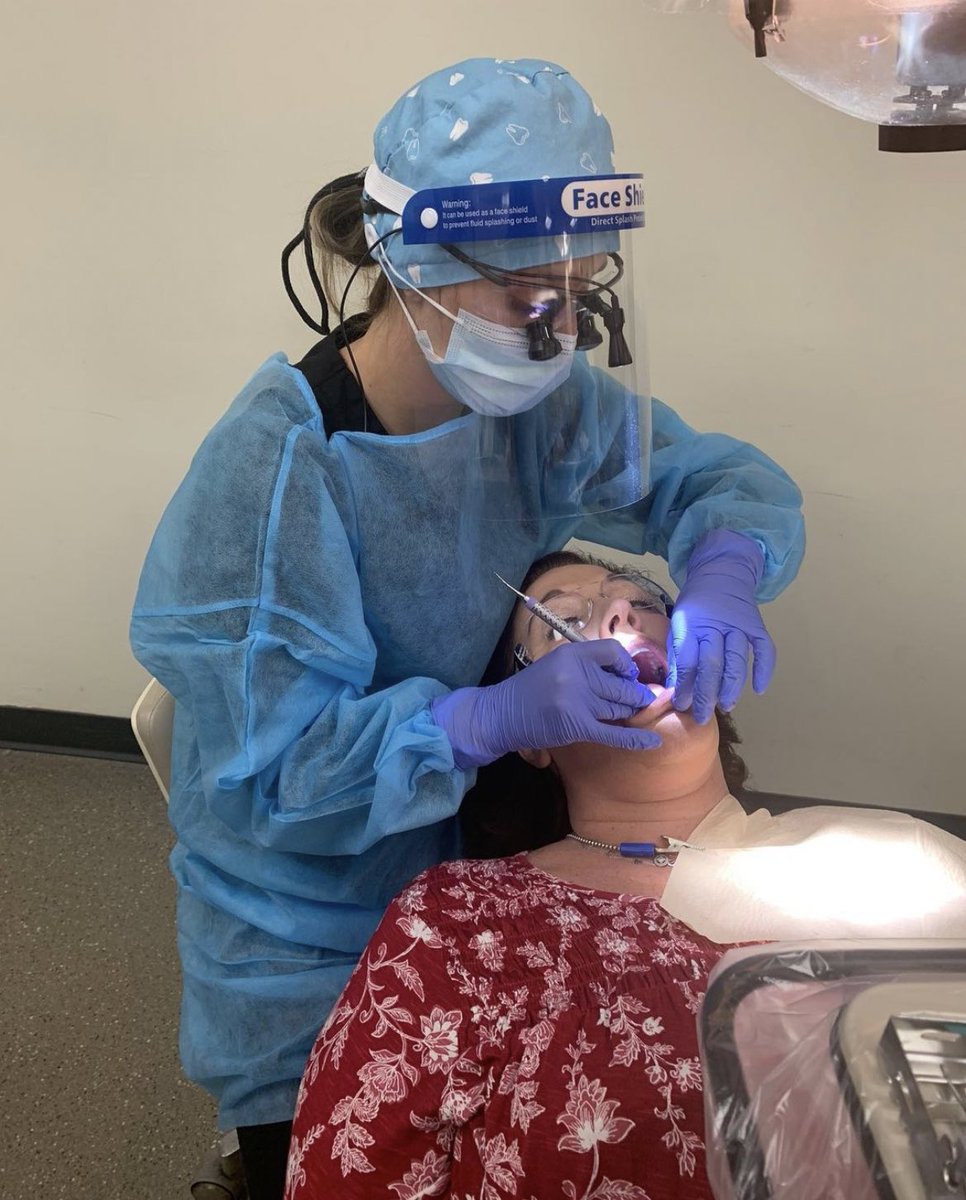 SSUdthy's tweet image. Some of our 2nd year students in clinic! Our clinic opens at 1:00 on Tuesdays &amp;amp; Thursdays and 12:00 on Wednesdays. Please call &amp;amp; schedule with us!🦷 
Pictured: Mollie Ferrar, Gracie Carroll, &amp;amp; Taylor Rawlins