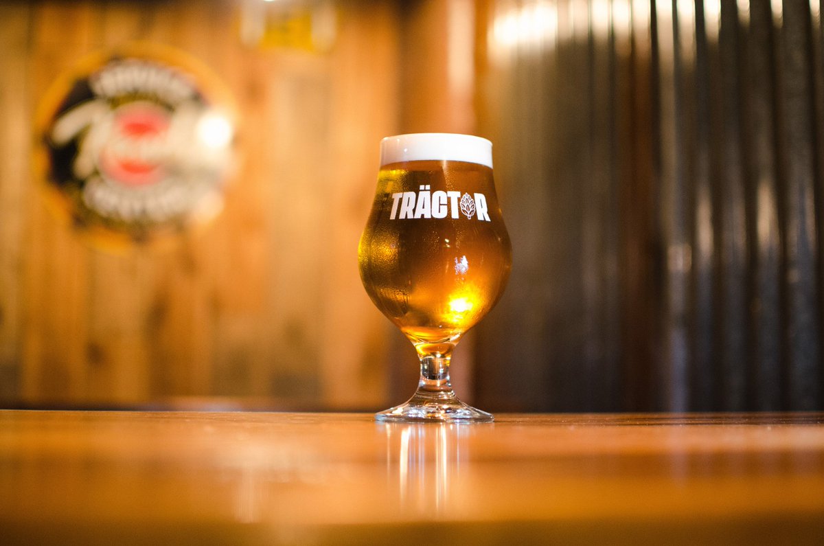 CervezaTractor's tweet photo. I back. https://t.co/XEE5Zd5SyI