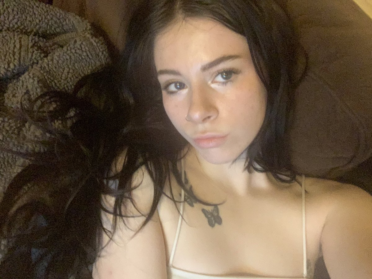 RT GAME ❤️❤️
2/1/1 for 2 hours , slowly draining my fav sock slut 😈
3 comments / goddess’s
1 comment/ sub
LIKE RT REPLY 🖤❤️🖤❤️🖤

findom goddess paypig sissy sissyslut cuck cuckold socks feetfetish dirtysocks feetvids feetpics sellingcontent rtgame rtsub rtpig canadianfindom