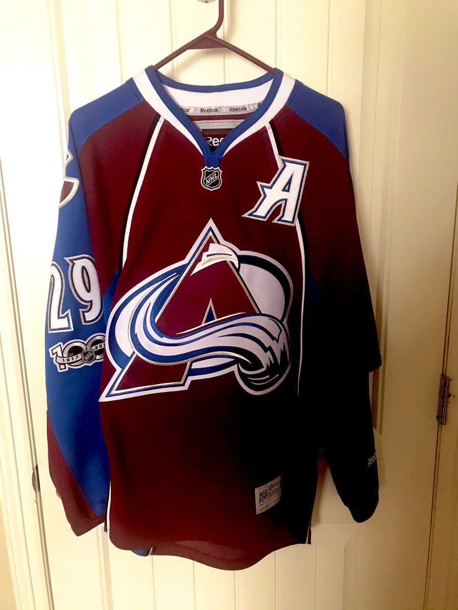 Goavsgooooooooo's tweet photo. Alright #Avs fans, second intermission snow day giveaway for you all! 

Later this week I will be sending someone this MacK jersey to help spread the love and hype for our beloved Avalanche! 

Retweet and follow for a chance to win! 

#GoAvsGo ⚜️ https://t.co/PRvKjaepqK