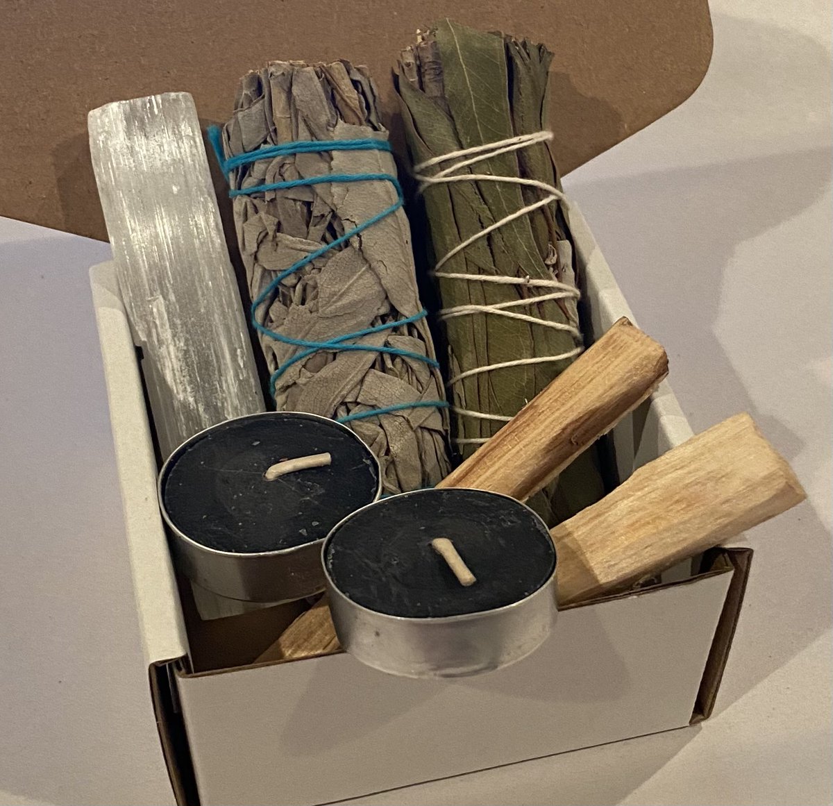 SankofaBoutique's tweet image. Everything is an additional 15% off. Includes sale items! Use promo code: RENEWAL at the checkout. Visit SankofaBoutique.com to shop. #HomeProtectionKit #AmethystNecklace #SmudgeKit #AuraClearingKit