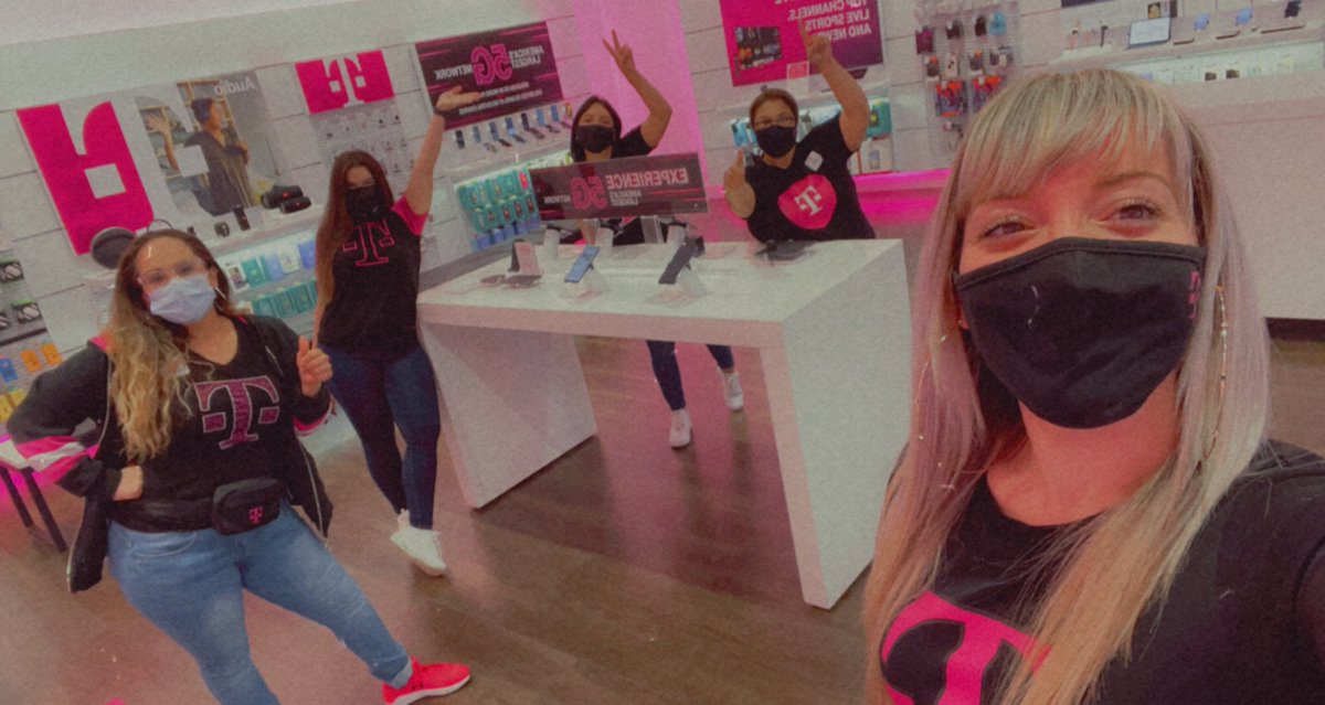 Lake Nona is ALL IN!! We had a women power day! 🙌🏼 #tmobile @LeisyGarcia6