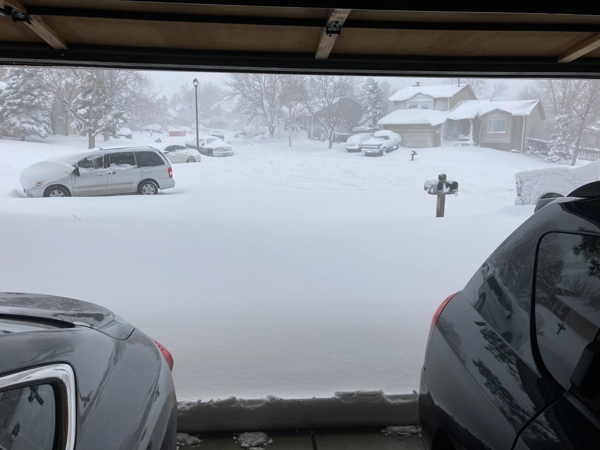 timryan9news's tweet photo. Can’t wait to get started on the driveway. #Sarcasm #9WX #COWX #MarchStorm For those still wondering, the blizzard did not miss Denver. https://t.co/MqzOP72Jo4