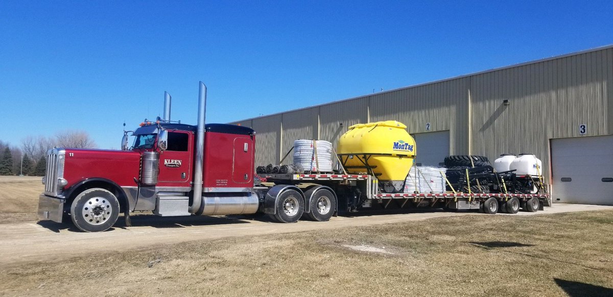 Full load of <a href="/MontagMfg/">Montag Mfg</a> products for <a href="/HutchinsonFarmS/">Hutchinson Farm Supply</a> at Stouffville getting ready for #plant21 . <a href="/norwichbrick/">Norwich Brick & Tile Ltd</a> doing the honours.