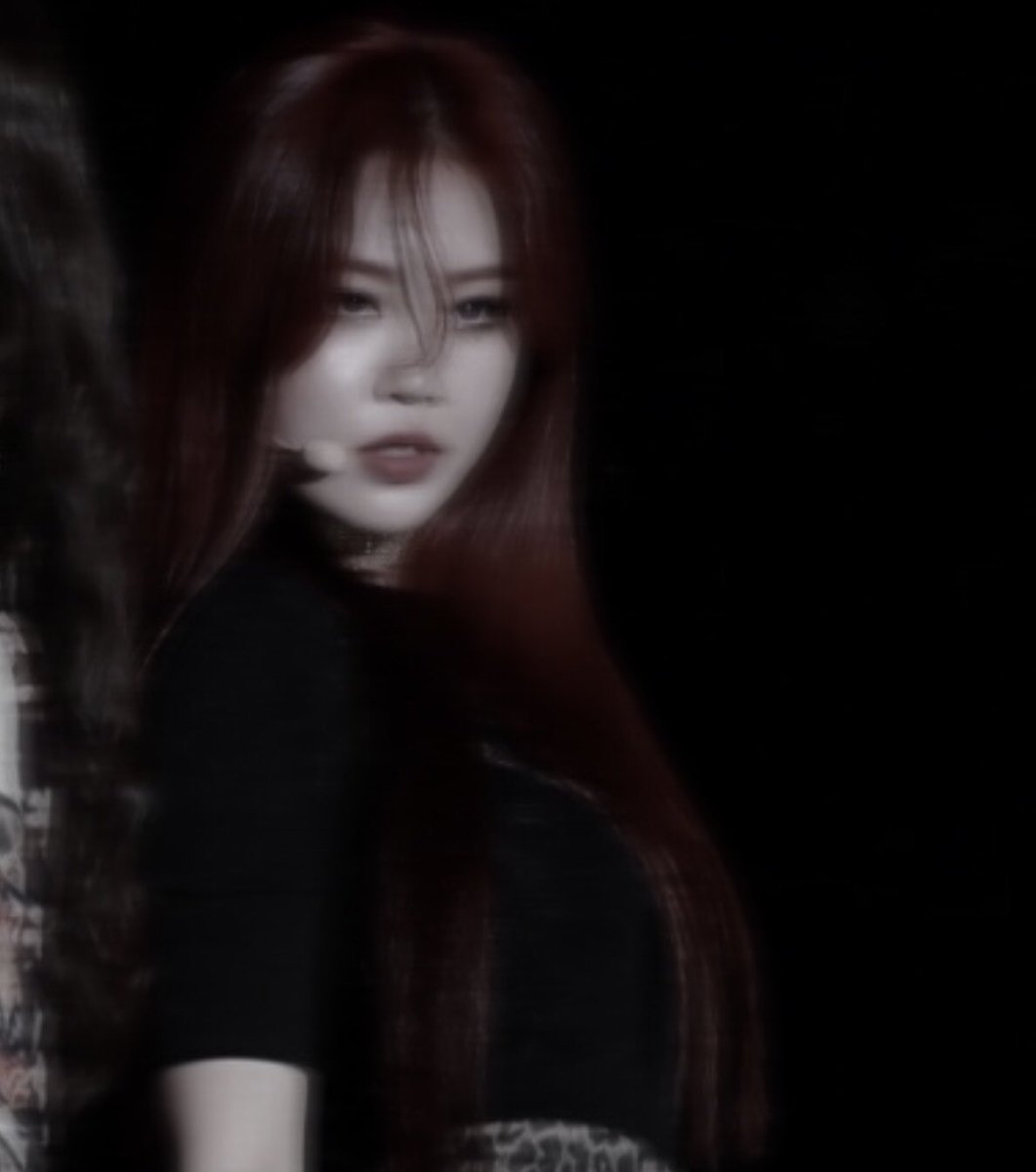EGIRLS0JIN's tweet photo. never forget about 180901 soojin https://t.co/Shwf0Sdwcr