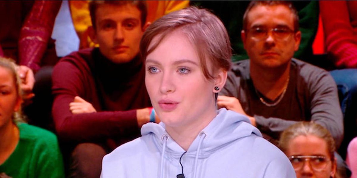 cbtvmedia's tweet photo. 👨🏾‍💻🇫🇷 Info : Le compte #Twitter de #Mila a été définitivement suspendu pour #harcèlement. La jeune fille n’est pas autorisée à revenir sur le réseau #social, même avec un nouveau #compte.

(Le Point) #Mila https://t.co/9h6QZaMNDR