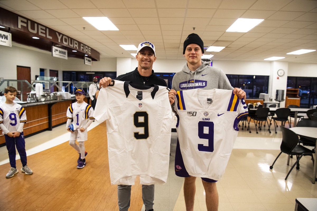LSUfootball's tweet photo. Thank You, Drew! 🐐 https://t.co/QDiGVMrek7